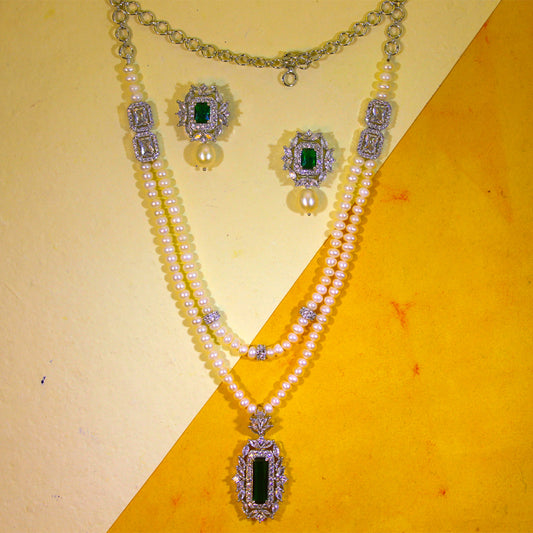 Elegant Green Stone & Pearl Necklace