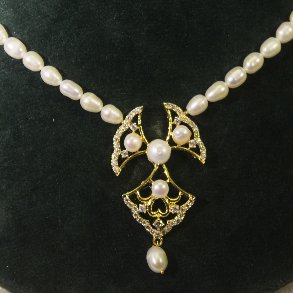 Rae Collection - Classic Pearl Necklace set
