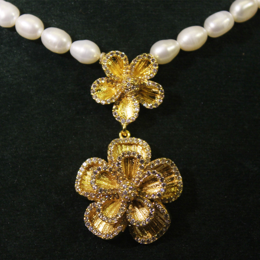 Rae Collection - Flower Necklace Set