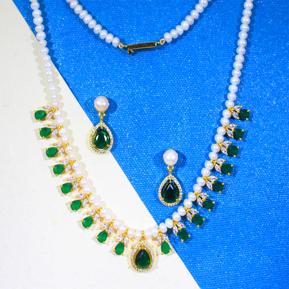Emerald Pearl Royale Necklace Set