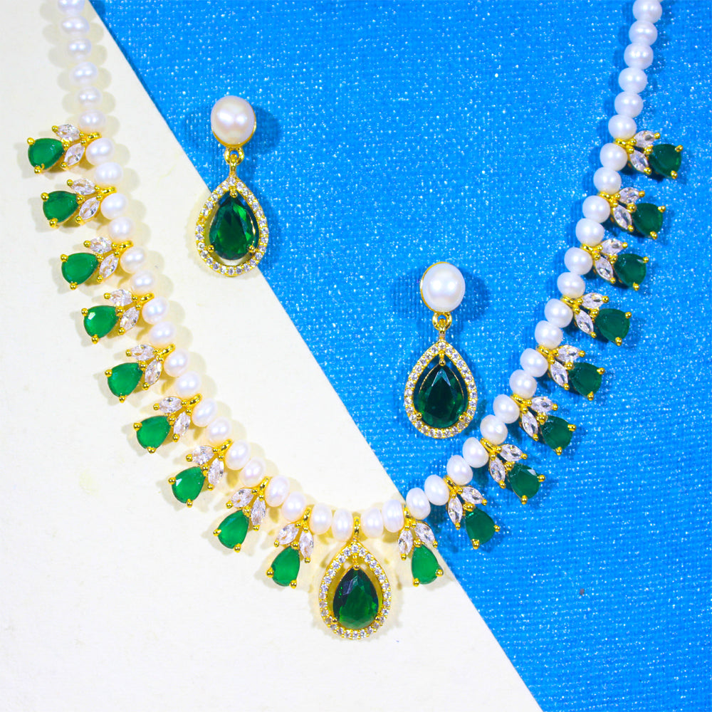 Emerald Pearl Royale Necklace Set