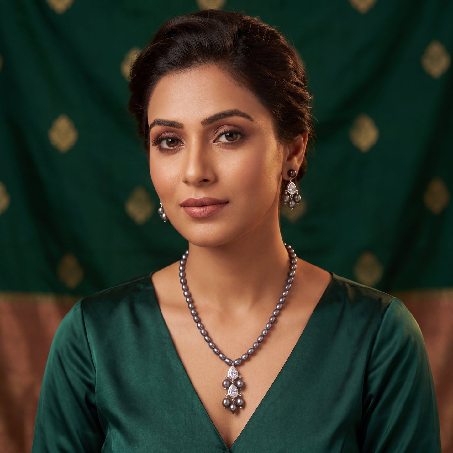 Black Pearl Royale Elegance Necklace Set