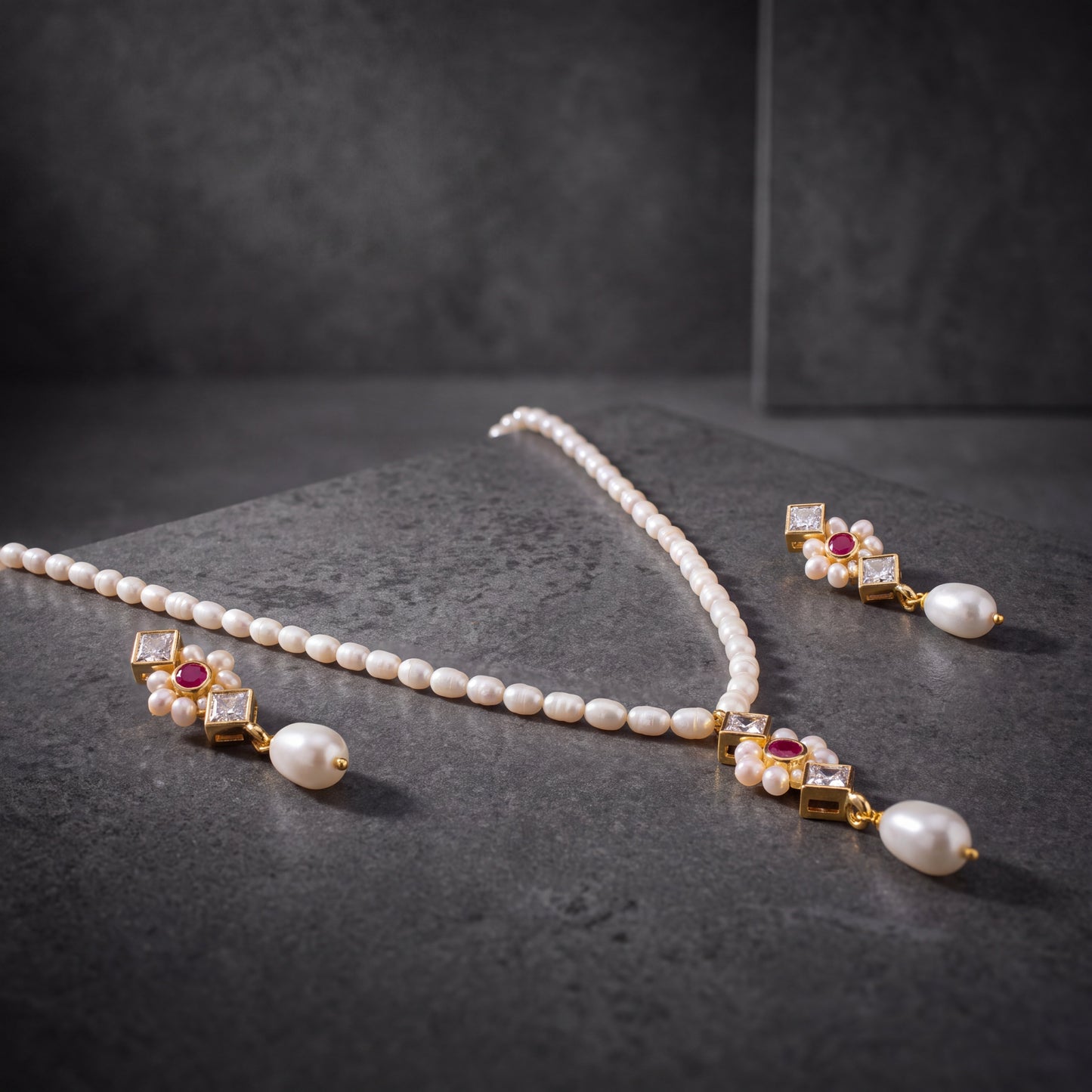 Classic Pearl  Necklace Set