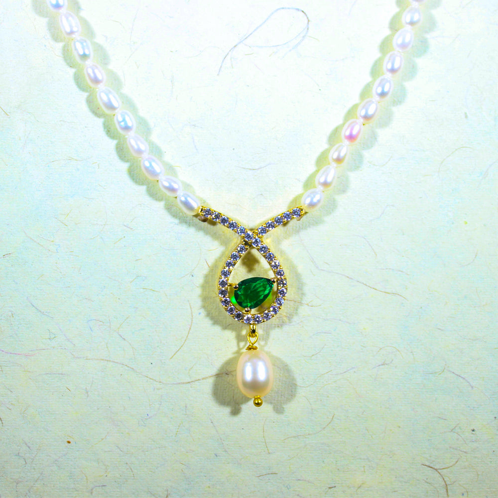 Emerald Pearl Elegance Necklace Se