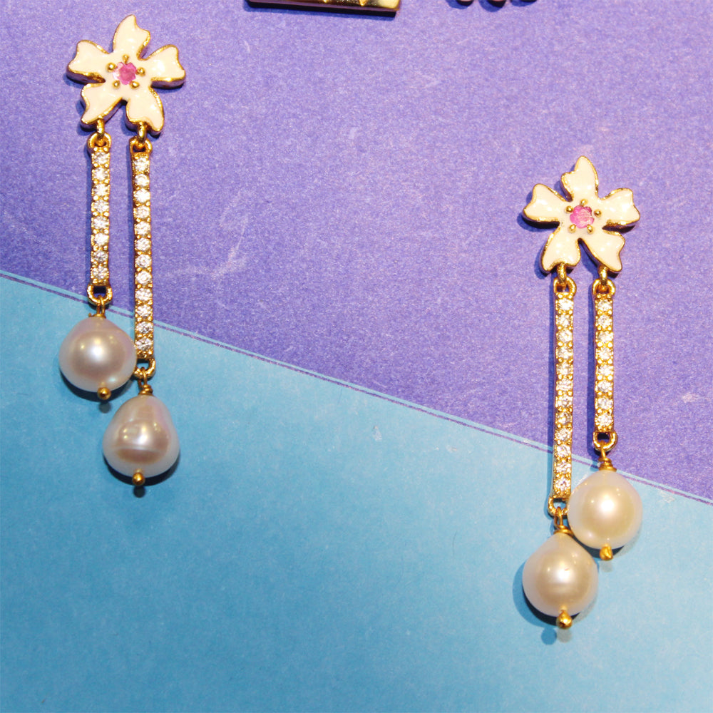 Shiuli Flower Motive Pearl Necklace Set
