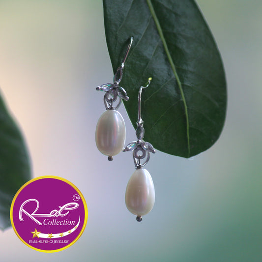 Rae Pearl Drop Earring