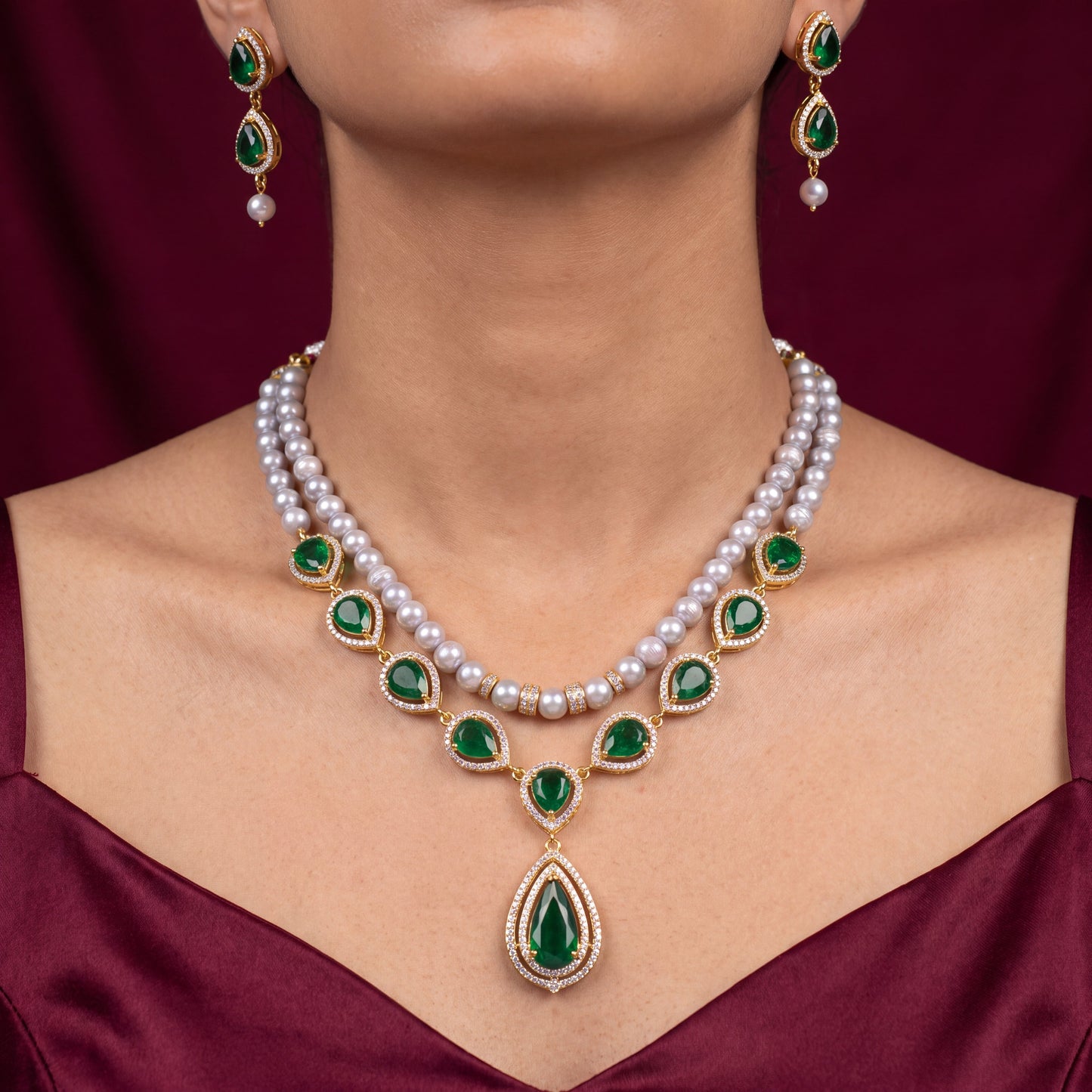 Emerald Pearl Royale Necklace Set