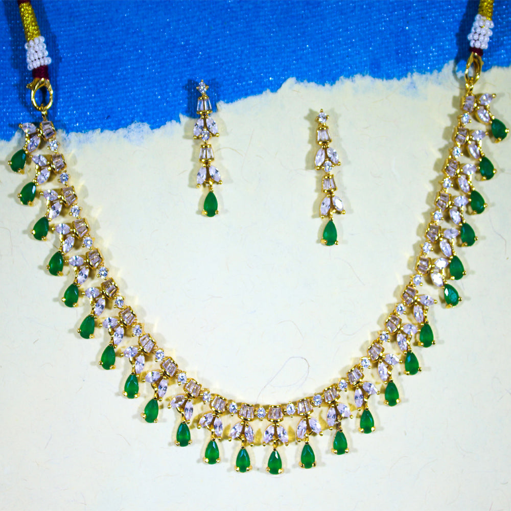 Emerald  Dewdrop Royale Necklace Set