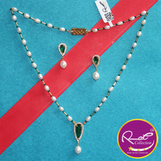 Green Glass Stone & Pearl Necklace Set